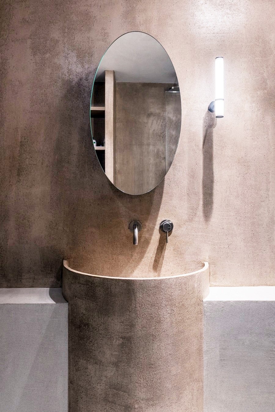 Ένα υπερσύγχρονο διαμέρισμα στη Θεσσαλονίκη σε γήινους τόνους  - Φωτογραφία 4