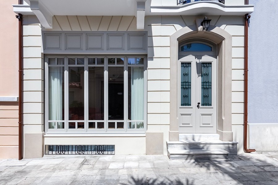 Μια κατοικία στην Αθήνα με θέα τον Ιερό Βράχο της Ακρόπολης - Φωτογραφία 6