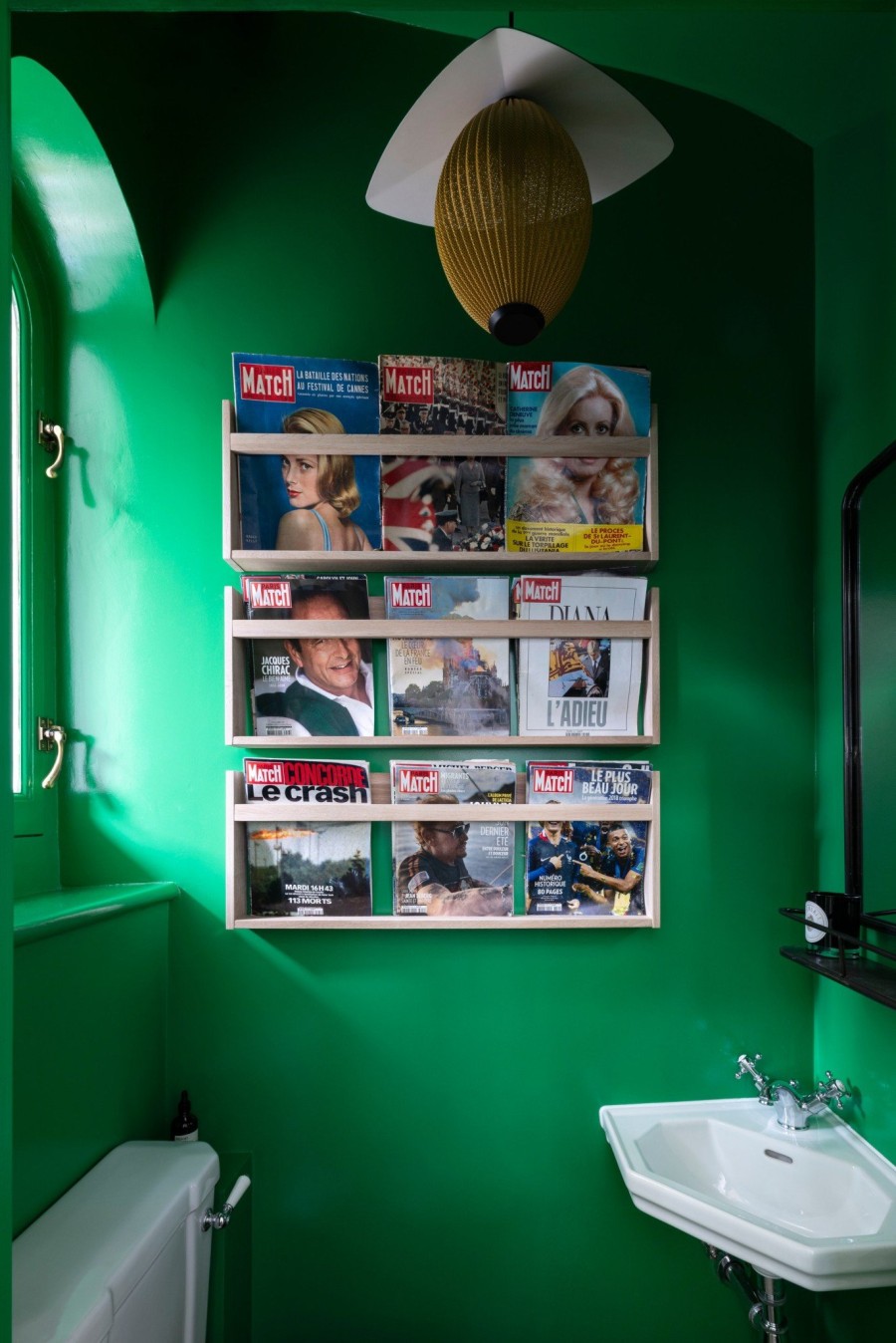 Μια κατοικία που συνδυάζει τον chic χαρακτήρα με τα έντονα χρώματα- Φωτογραφία 5