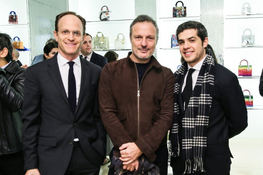 Καταξιωμένοι καλλιτέχνες παρουσιάζουν τη δική τους εκδοχή της Lady Dior - Φωτογραφία 7