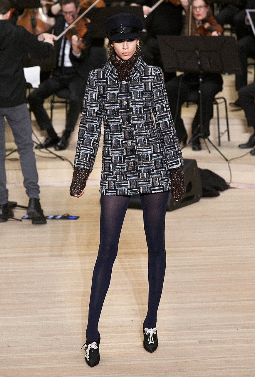 Το Παρίσι συναντά το Αμβούργο στη νέα συλλογή του οίκου Chanel - Φωτογραφία 14