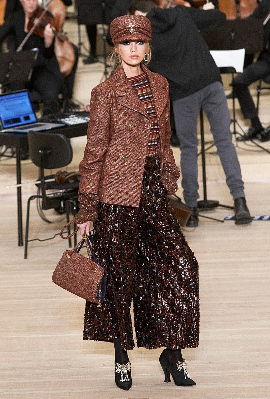 Το Παρίσι συναντά το Αμβούργο στη νέα συλλογή του οίκου Chanel - Φωτογραφία 20