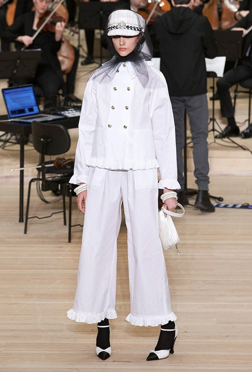 Το Παρίσι συναντά το Αμβούργο στη νέα συλλογή του οίκου Chanel - Φωτογραφία 29