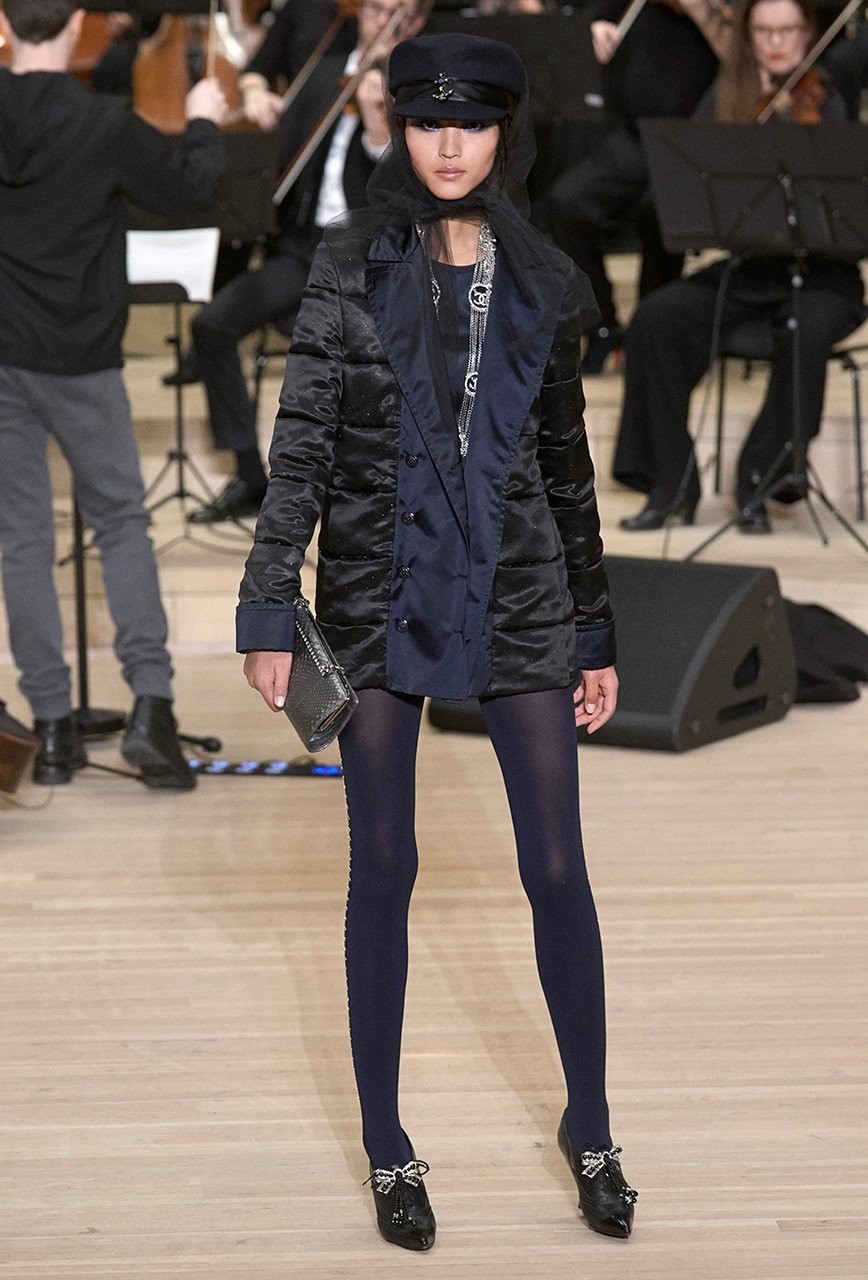 Το Παρίσι συναντά το Αμβούργο στη νέα συλλογή του οίκου Chanel - Φωτογραφία 34