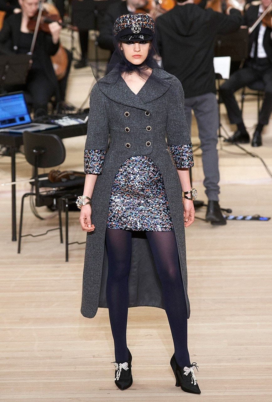 Το Παρίσι συναντά το Αμβούργο στη νέα συλλογή του οίκου Chanel - Φωτογραφία 39