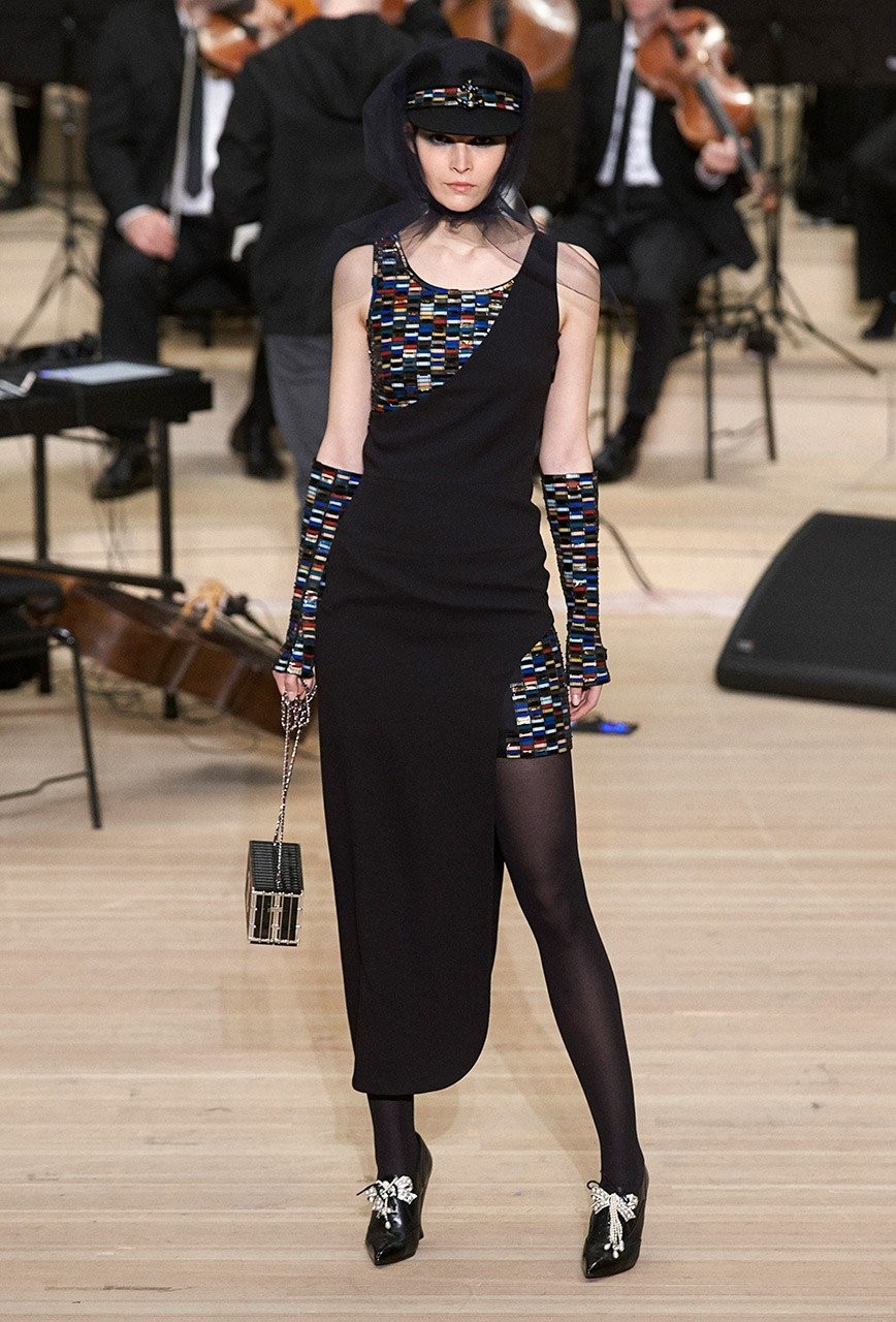 Το Παρίσι συναντά το Αμβούργο στη νέα συλλογή του οίκου Chanel - Φωτογραφία 40