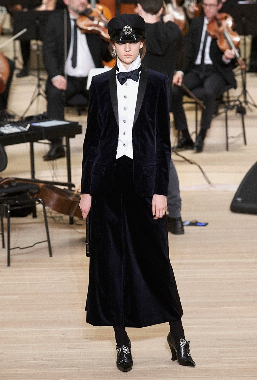 Το Παρίσι συναντά το Αμβούργο στη νέα συλλογή του οίκου Chanel - Φωτογραφία 41