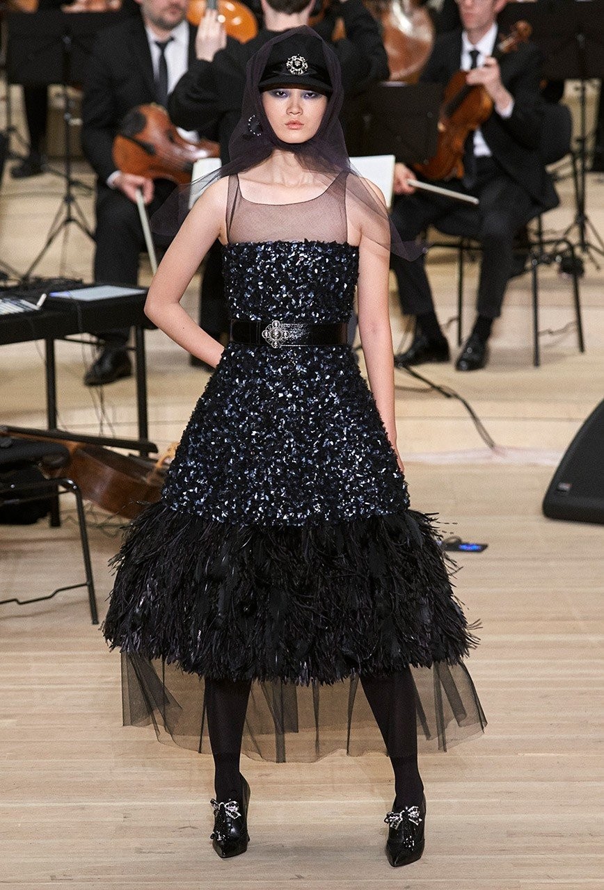 Το Παρίσι συναντά το Αμβούργο στη νέα συλλογή του οίκου Chanel - Φωτογραφία 46