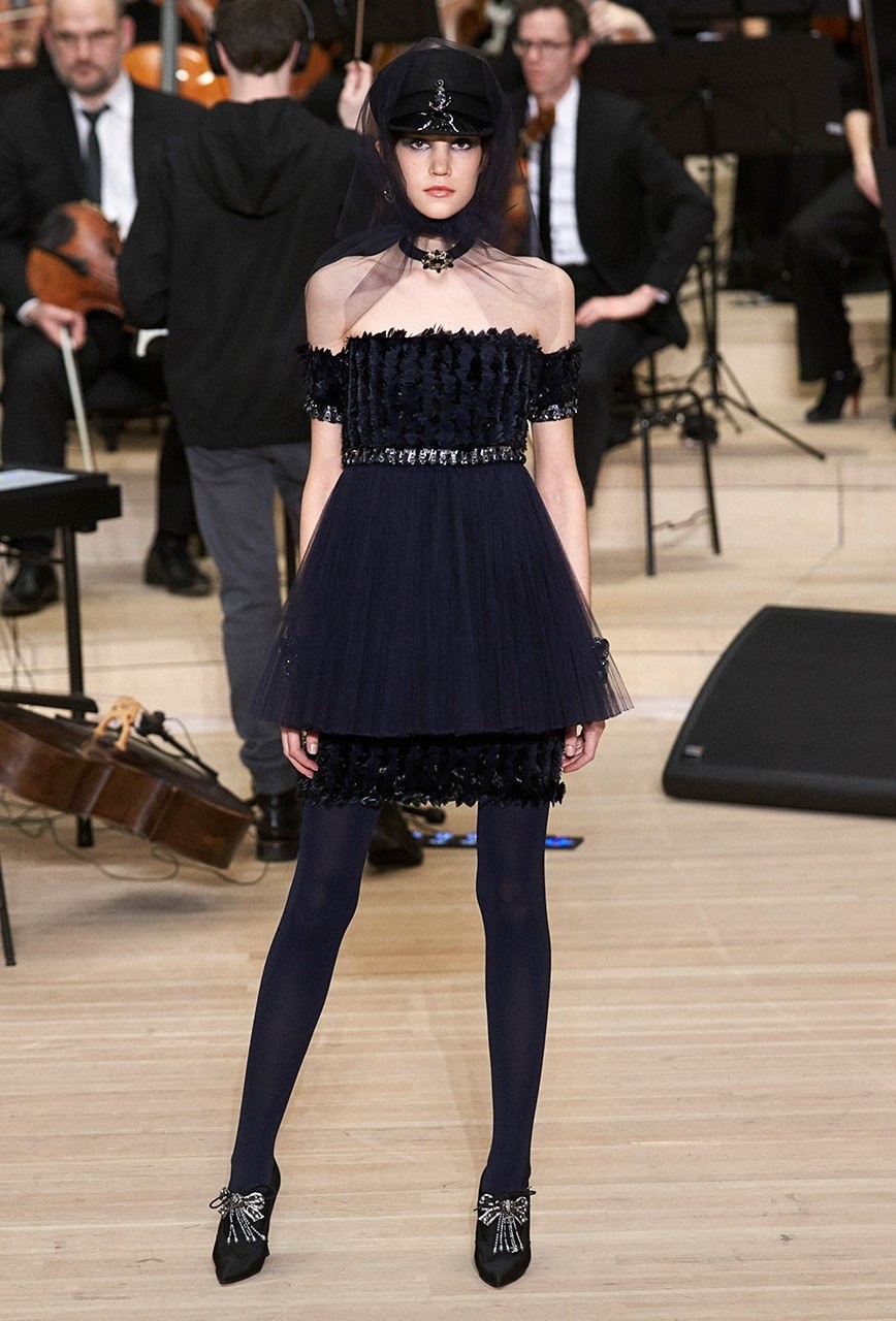 Το Παρίσι συναντά το Αμβούργο στη νέα συλλογή του οίκου Chanel - Φωτογραφία 45