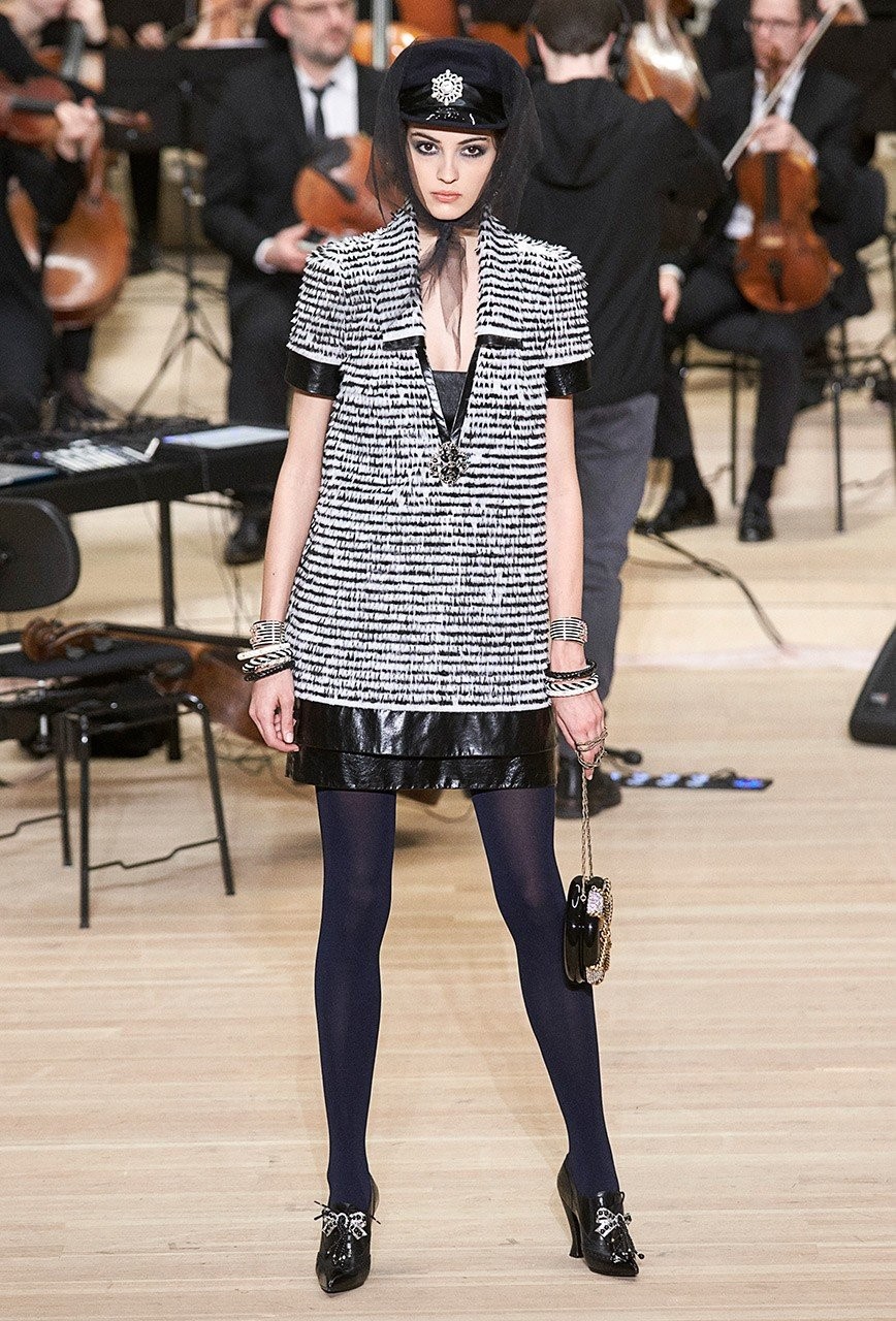 Το Παρίσι συναντά το Αμβούργο στη νέα συλλογή του οίκου Chanel - Φωτογραφία 48