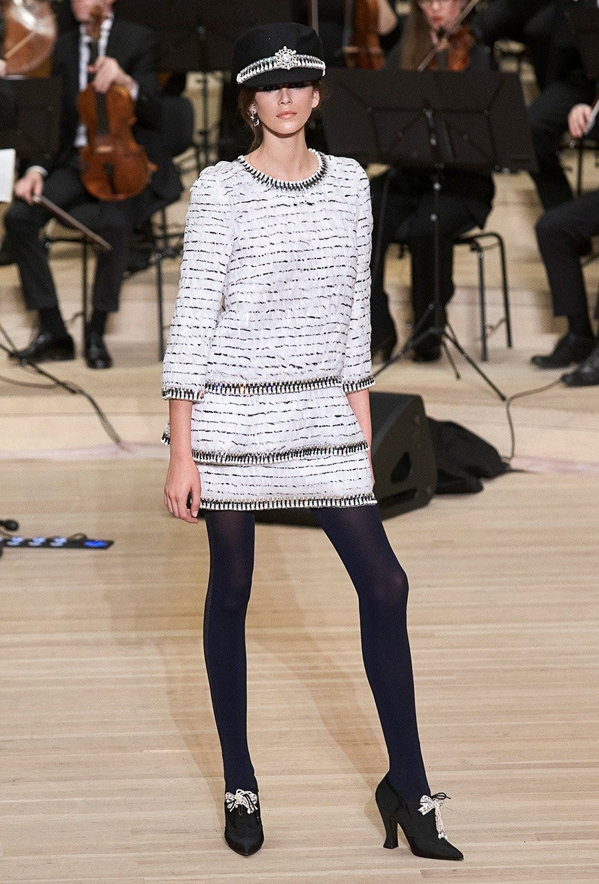 Το Παρίσι συναντά το Αμβούργο στη νέα συλλογή του οίκου Chanel - Φωτογραφία 49