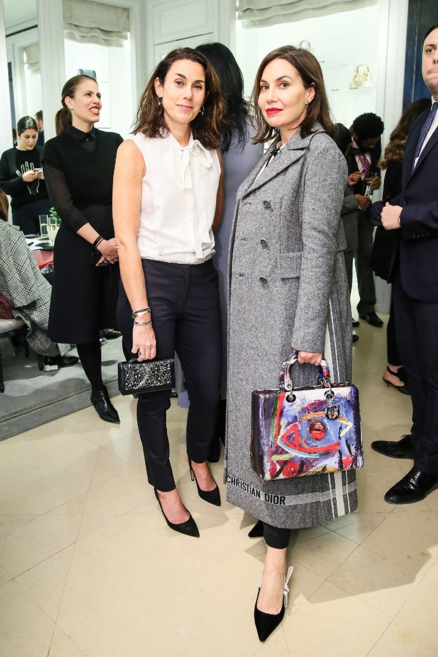 Καταξιωμένοι καλλιτέχνες παρουσιάζουν τη δική τους εκδοχή της Lady Dior - Φωτογραφία 6