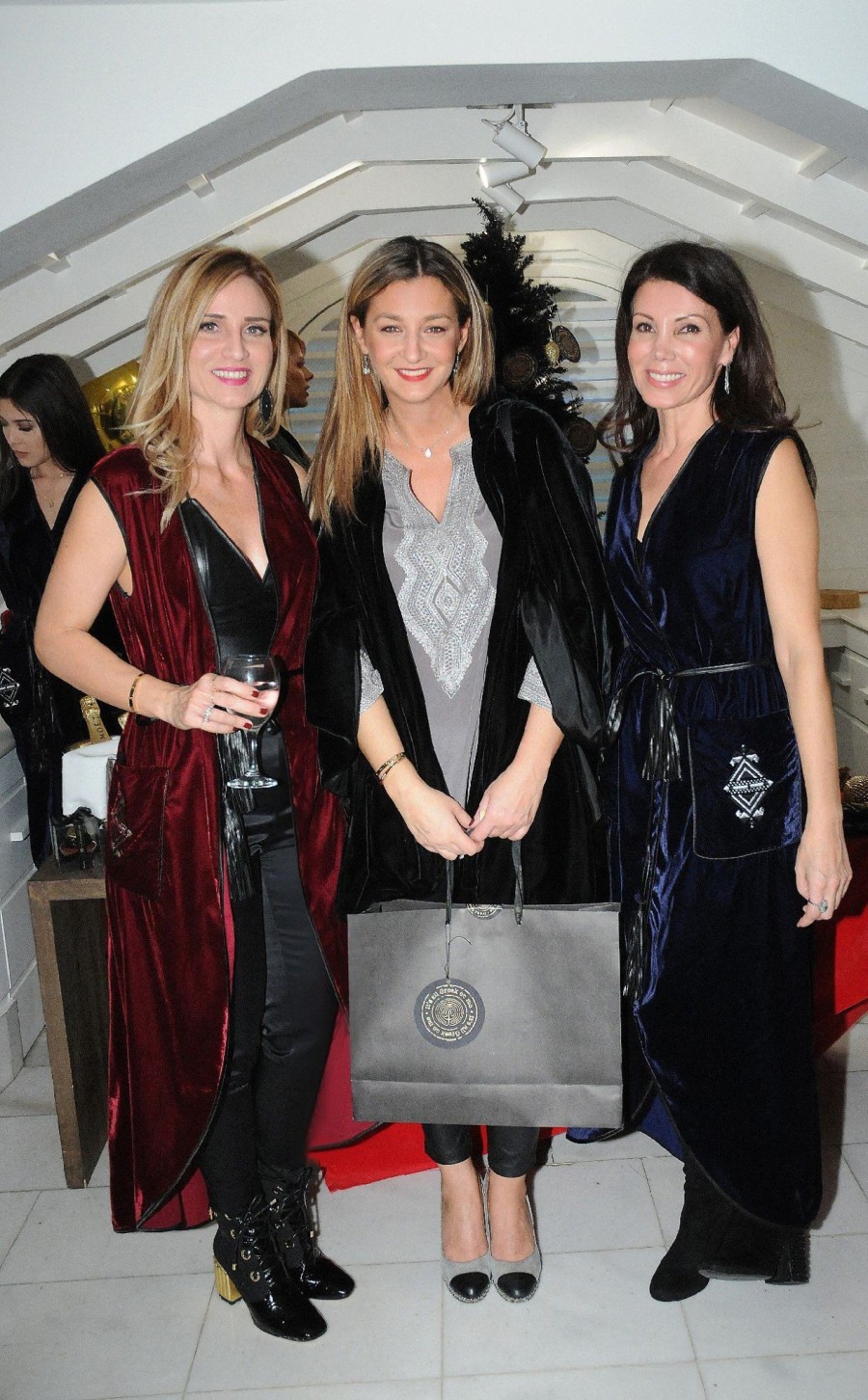 Eleni Samara for It's All Greek On Me  - Φωτογραφία 1