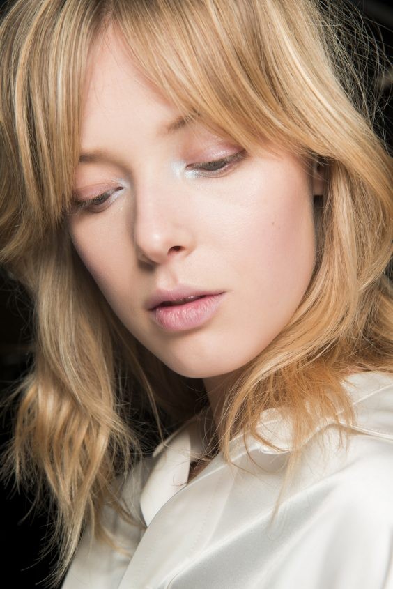 Χωρίστρα στη μέση