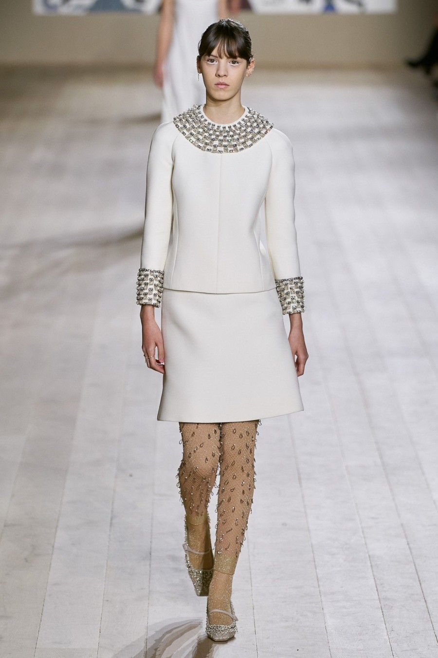 Η Maria Grazia Chiuri προτείνει μία daywear γκαρνταρόμπα, βασισμένη στην Υψηλή Ραπτική -Δείτε όλα τα looks!- Φωτογραφία 20