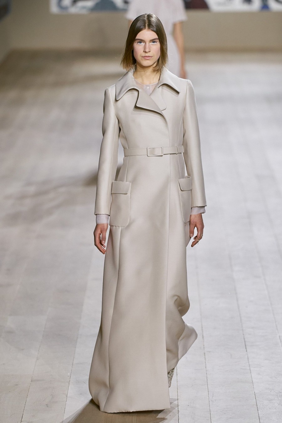 Η Maria Grazia Chiuri προτείνει μία daywear γκαρνταρόμπα, βασισμένη στην Υψηλή Ραπτική -Δείτε όλα τα looks!- Φωτογραφία 39