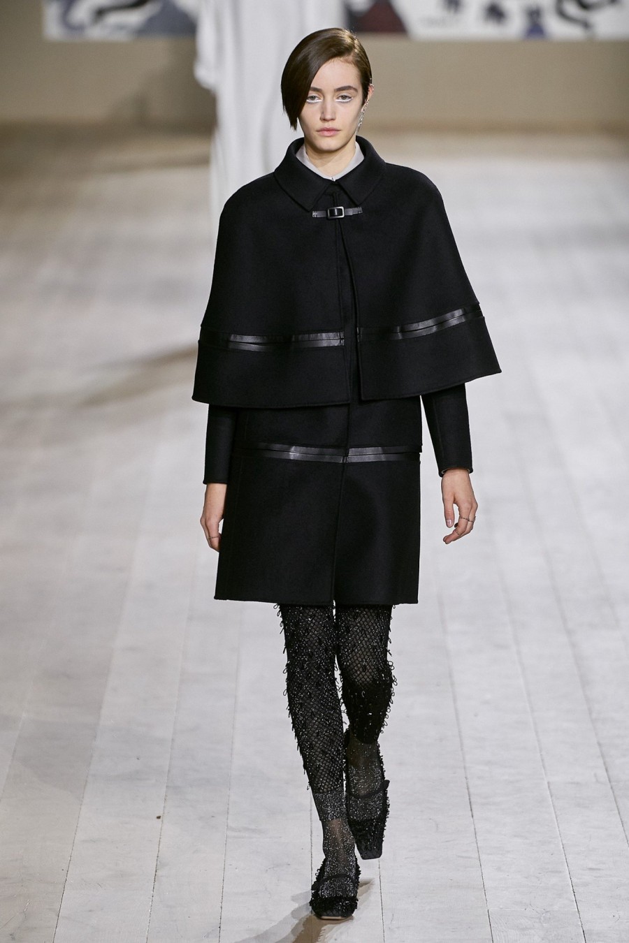 Η Maria Grazia Chiuri προτείνει μία daywear γκαρνταρόμπα, βασισμένη στην Υψηλή Ραπτική -Δείτε όλα τα looks!- Φωτογραφία 44