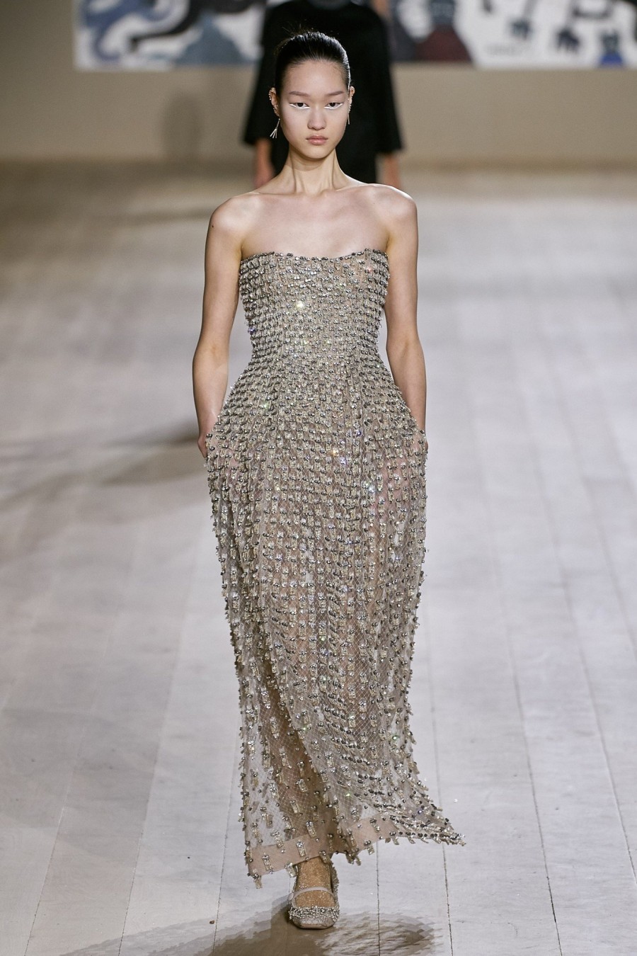 Η Maria Grazia Chiuri προτείνει μία daywear γκαρνταρόμπα, βασισμένη στην Υψηλή Ραπτική -Δείτε όλα τα looks!- Φωτογραφία 55