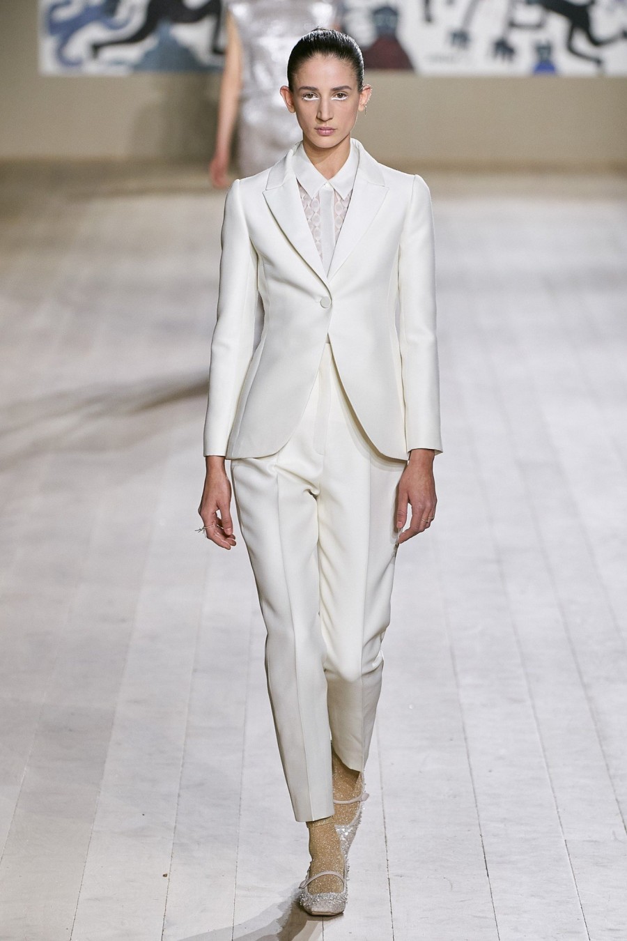 Η Maria Grazia Chiuri προτείνει μία daywear γκαρνταρόμπα, βασισμένη στην Υψηλή Ραπτική -Δείτε όλα τα looks!- Φωτογραφία 52