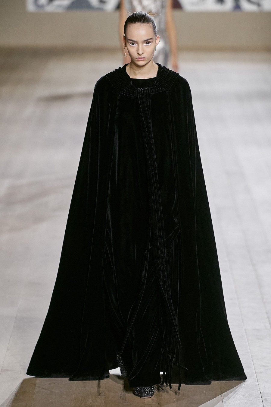 Η Maria Grazia Chiuri προτείνει μία daywear γκαρνταρόμπα, βασισμένη στην Υψηλή Ραπτική -Δείτε όλα τα looks!- Φωτογραφία 61