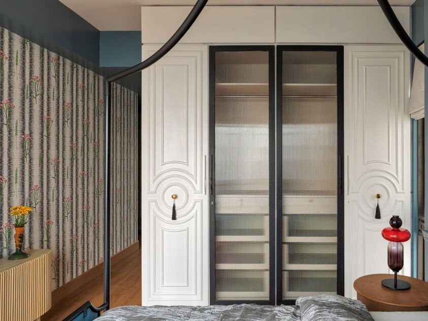 Mε έμπνευση από την Emily In Paris αυτό το διαμέρισμα είναι “Très Chic”- Φωτογραφία 1