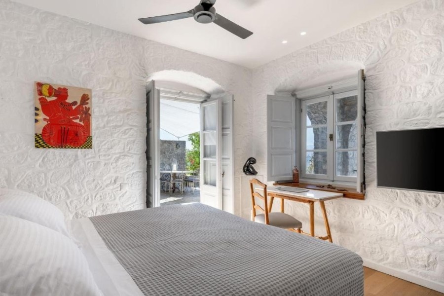 Onos Residence: Τώρα μπορείτε να μείνετε στην κατοικία ενός διάσημου Έλληνα καλλιτέχνη στην Ύδρα- Φωτογραφία 7