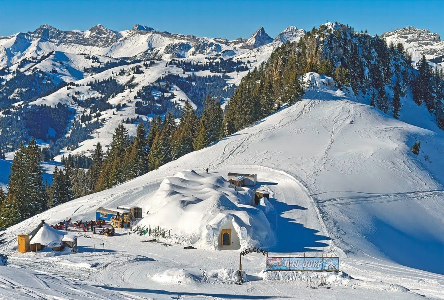 Gstaad: Ανακαλύψτε το μέσα από τα μάτια της Assouline αλλά και μιας jet setter Ελληνίδας δημιουργού - Φωτογραφία 1