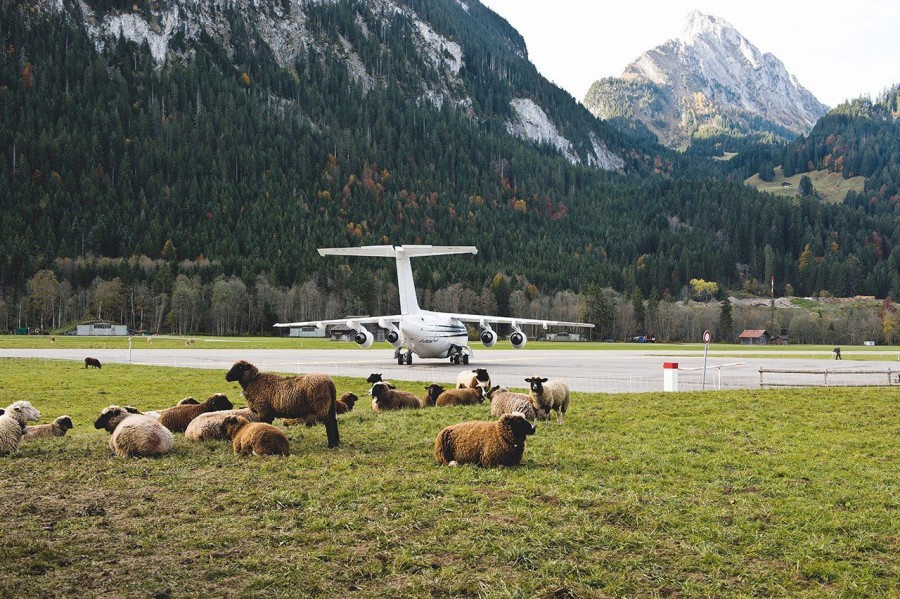 Gstaad: Ανακαλύψτε το μέσα από τα μάτια της Assouline αλλά και μιας jet setter Ελληνίδας δημιουργού - Φωτογραφία 2