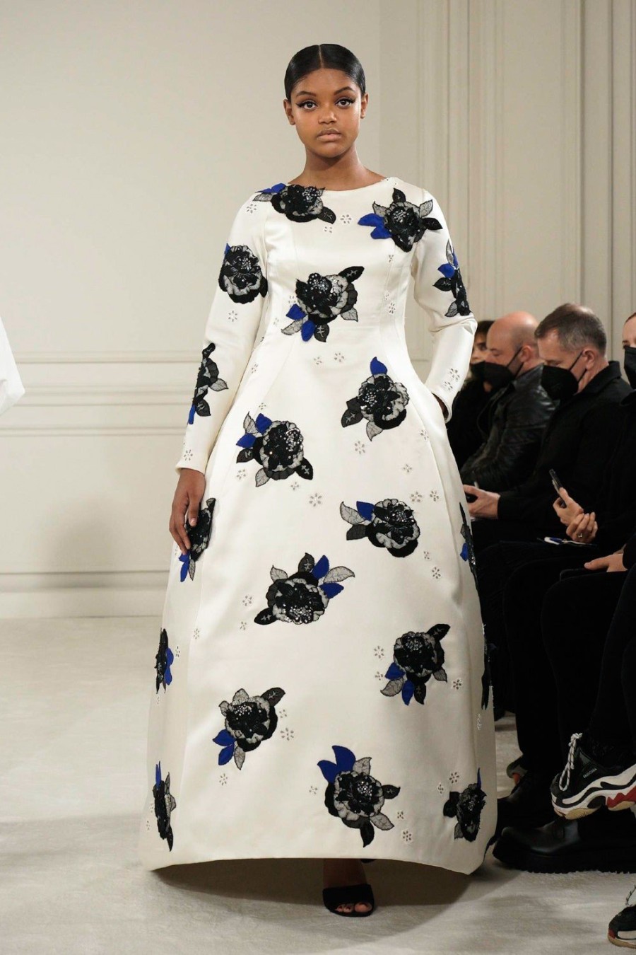 Maison Valentino: Πώς ο Pierpaolo Piccioli δημιούργησε Υψηλή Ραπτική για όλους- Φωτογραφία 4