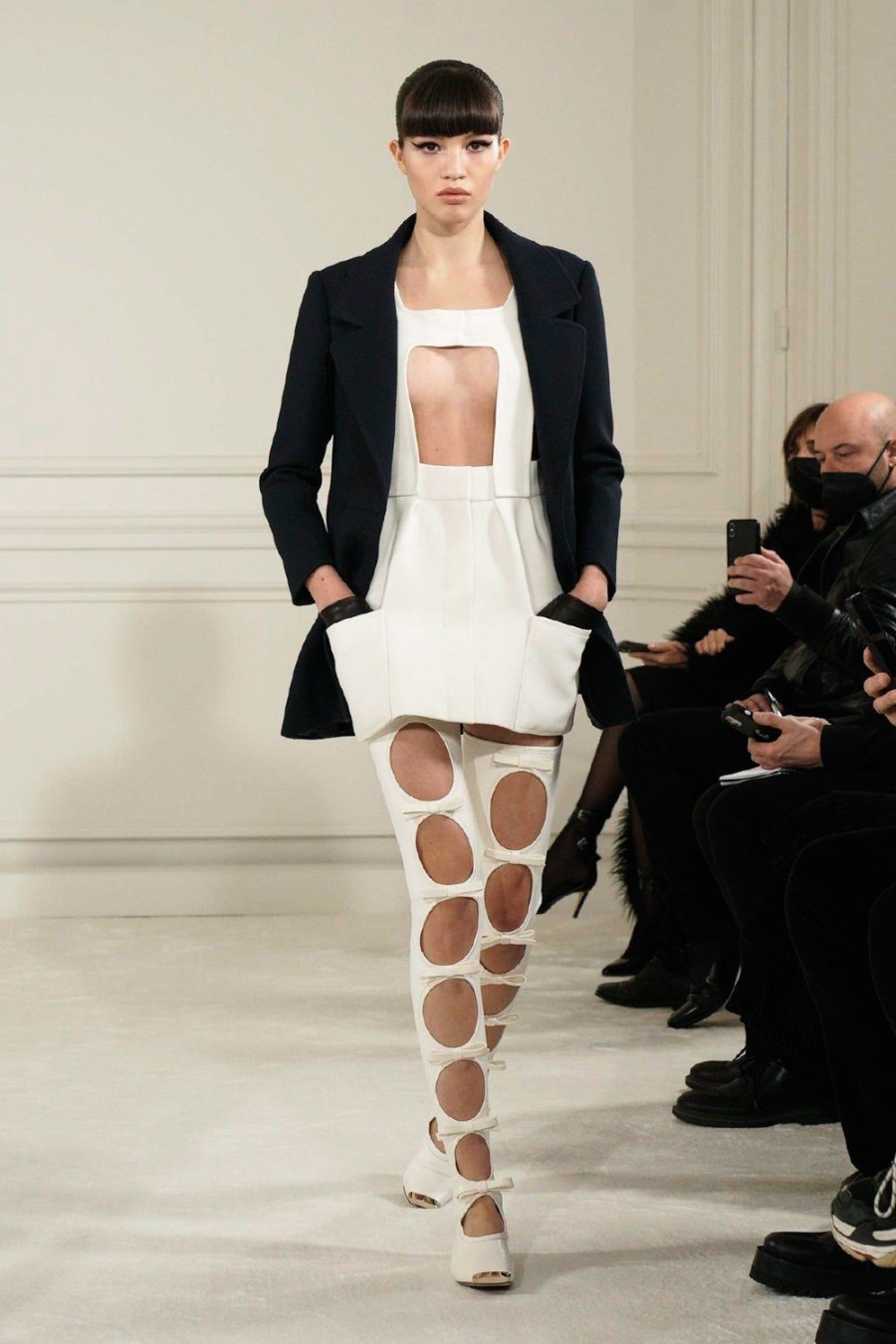 Maison Valentino: Πώς ο Pierpaolo Piccioli δημιούργησε Υψηλή Ραπτική για όλους- Φωτογραφία 7