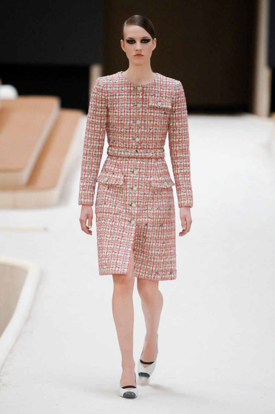 Chanel SS22 Haute Couture: Η Charlotte Casiraghi άνοιξε το show πάνω σε άλογο - Φωτογραφία 12