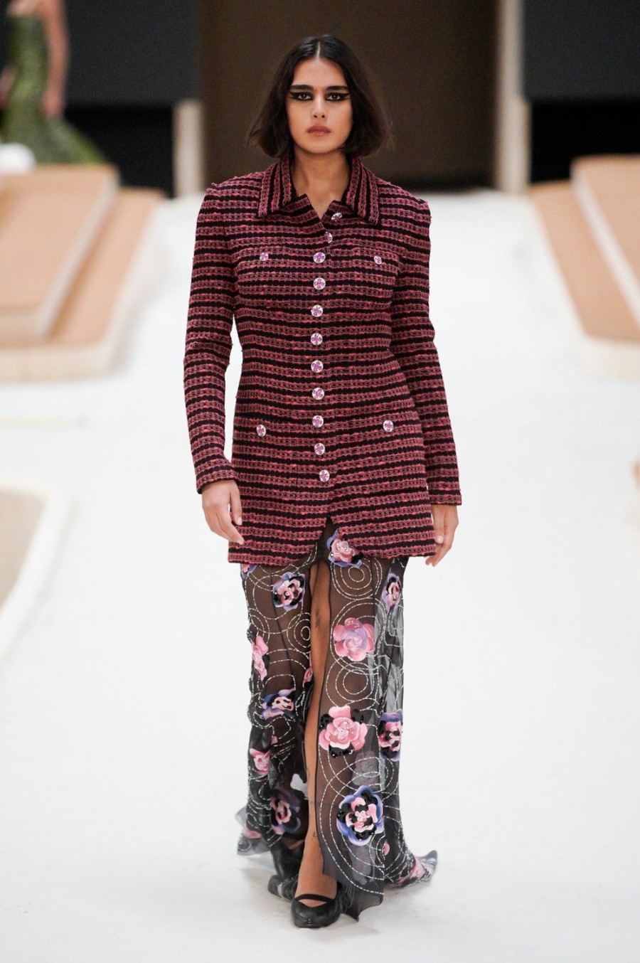 Chanel SS22 Haute Couture: Η Charlotte Casiraghi άνοιξε το show πάνω σε άλογο - Φωτογραφία 20