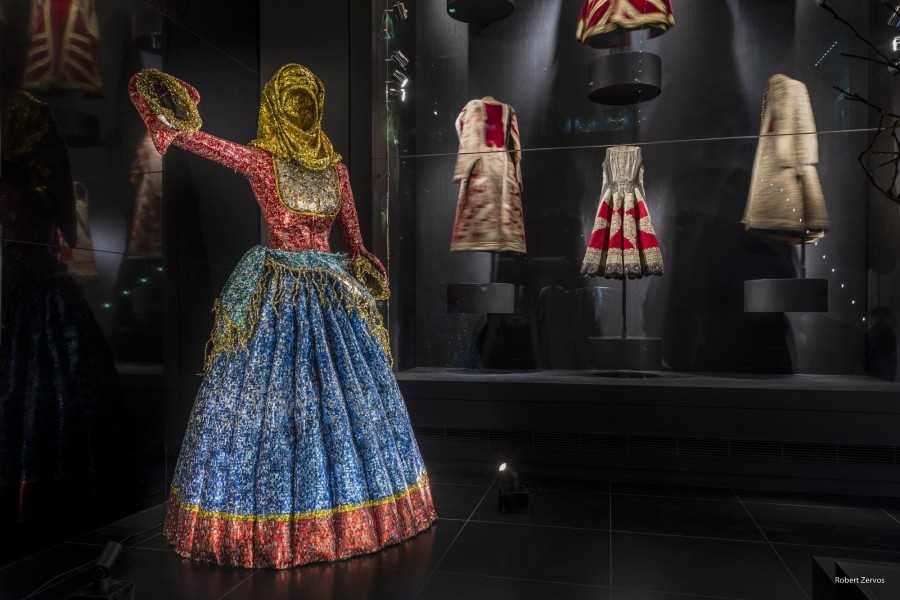 Universal Art: Ο διεθνώς διακεκριμένος γλύπτης, Νίκος Φλώρος, μιλάει για την επετειακή έκθεση «Ήρωες από μέταλλο»- Φωτογραφία 1