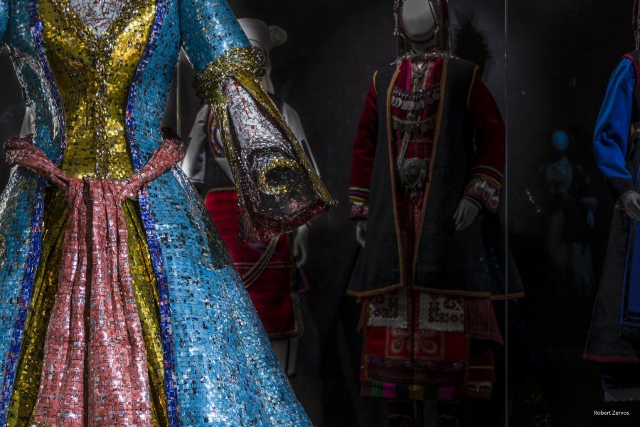 Universal Art: Ο διεθνώς διακεκριμένος γλύπτης, Νίκος Φλώρος, μιλάει για την επετειακή έκθεση «Ήρωες από μέταλλο»- Φωτογραφία 3