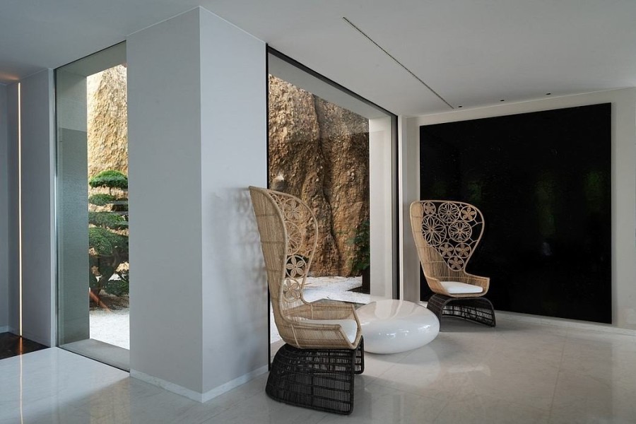 Villa Lea: Ένα αρχιτεκτονικό «κόσμημα» στους υπέροχους όρμους της Κυανής Ακτής  - Φωτογραφία 6