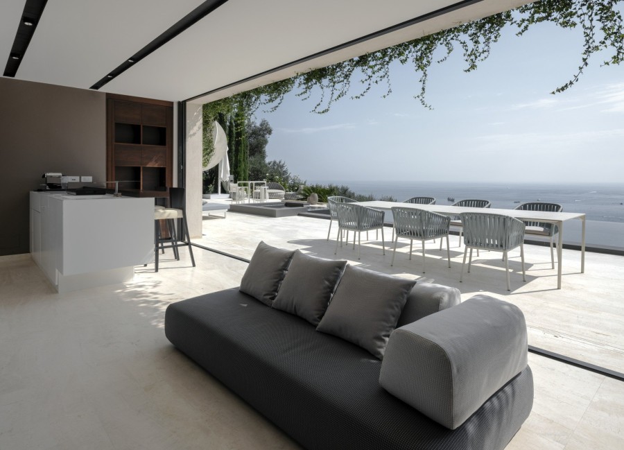 Villa Lea: Ένα αρχιτεκτονικό «κόσμημα» στους υπέροχους όρμους της Κυανής Ακτής  - Φωτογραφία 10