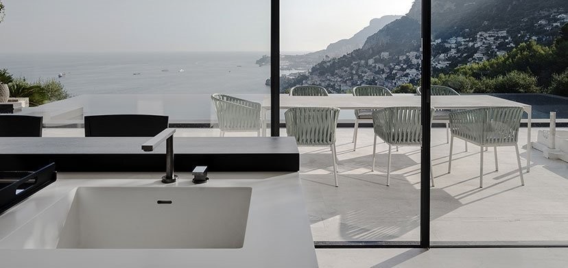 Villa Lea: Ένα αρχιτεκτονικό «κόσμημα» στους υπέροχους όρμους της Κυανής Ακτής  - Φωτογραφία 16