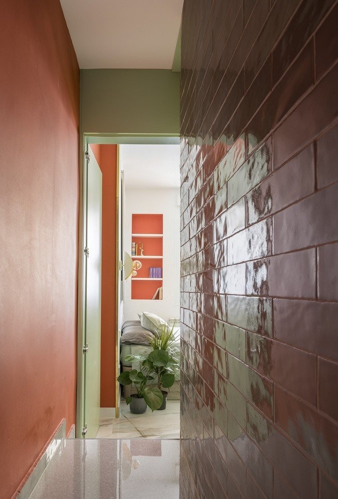 Πώς μια tiny κατοικία στη Μαδρίτη μετατράπηκε σε έναν colorful παράδεισο- Φωτογραφία 4