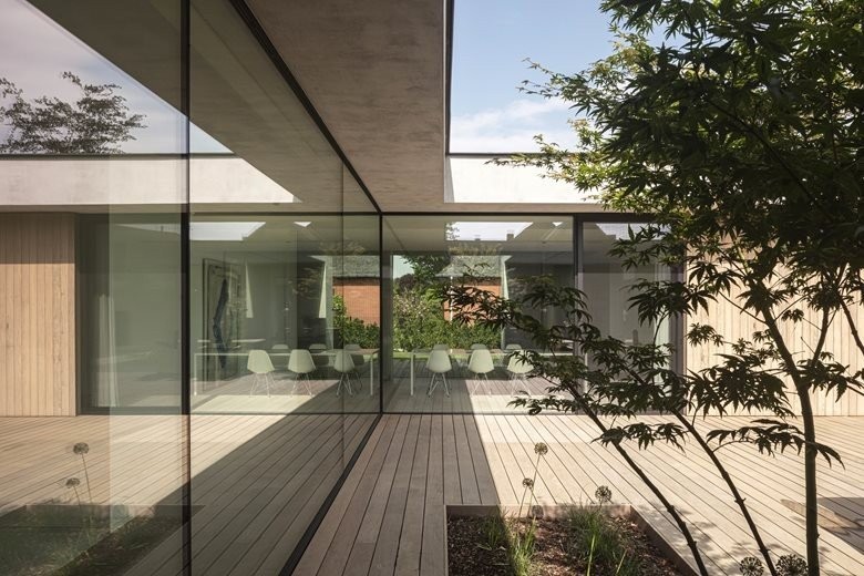 Μια natural-based κατοικία στο Βέλγιο ξεχωρίζει για το απίθανο outdoor σκηνικό της- Φωτογραφία 3