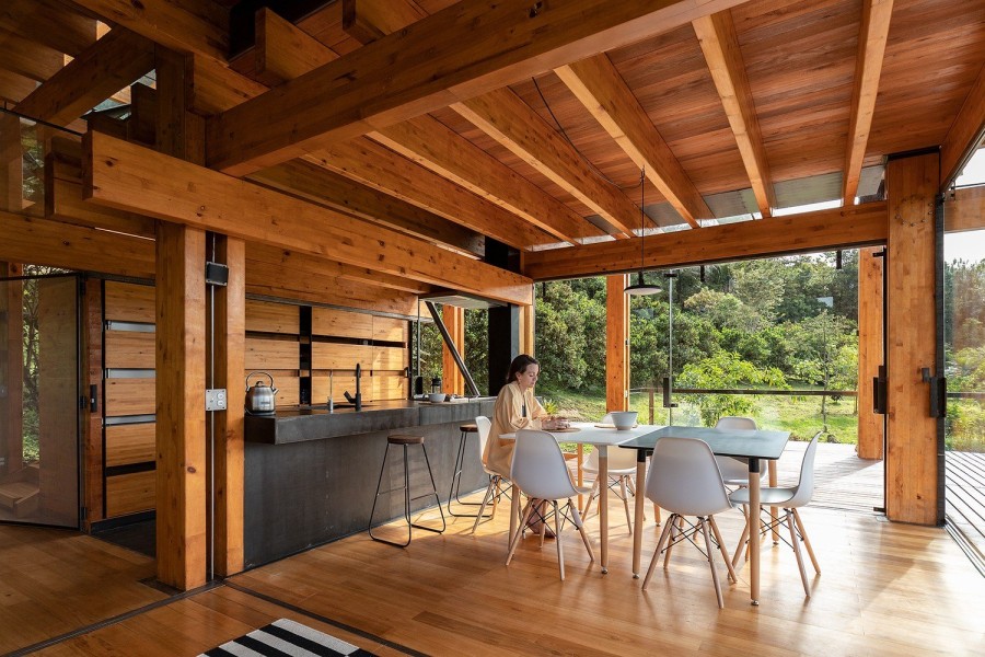 Πώς ένα forest house μετατρέπεται στο απόλυτο ησυχαστήριο- Φωτογραφία 2