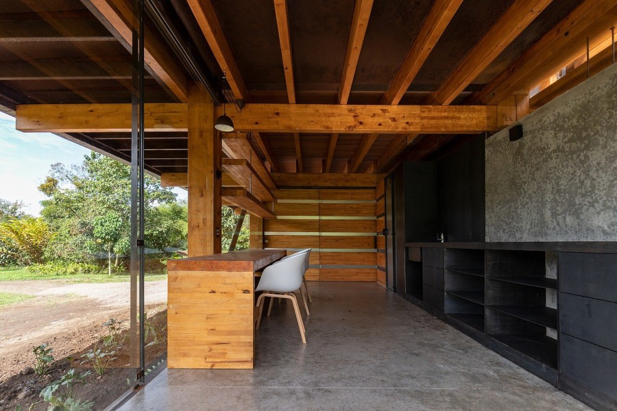 Πώς ένα forest house μετατρέπεται στο απόλυτο ησυχαστήριο- Φωτογραφία 4