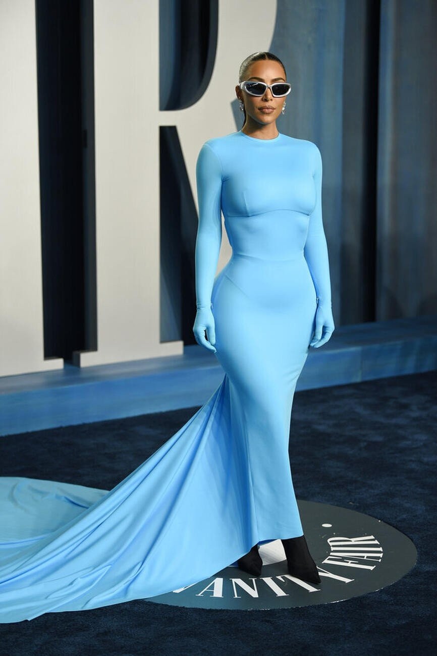 Vanity Fair’s 2022 Oscar Party: Οι πιο εντυπωσιακές εμφανίσεις των stars που τράβηξαν όλα τα βλέμματα- Φωτογραφία 2