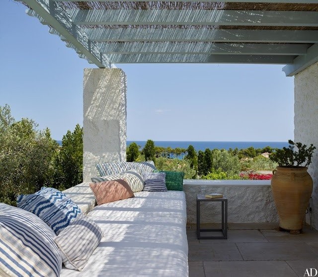 Mια θεσπέσια καλοκαιρινή κατοικία στις Σπέτσες αναδεικνύει την ελληνική αρχοντιά - Φωτογραφία 2