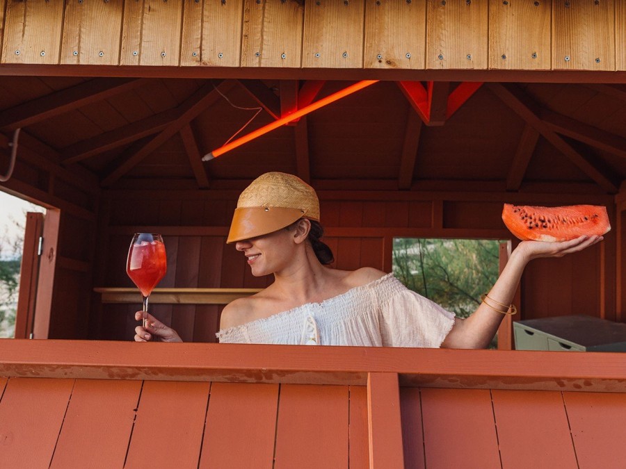 Η νέα καλοκαιρινή «επέμβαση» των designers CTRLZAK στη Χαλκιδική στέλνει ένα ηχηρό μήνυμα- Φωτογραφία 1