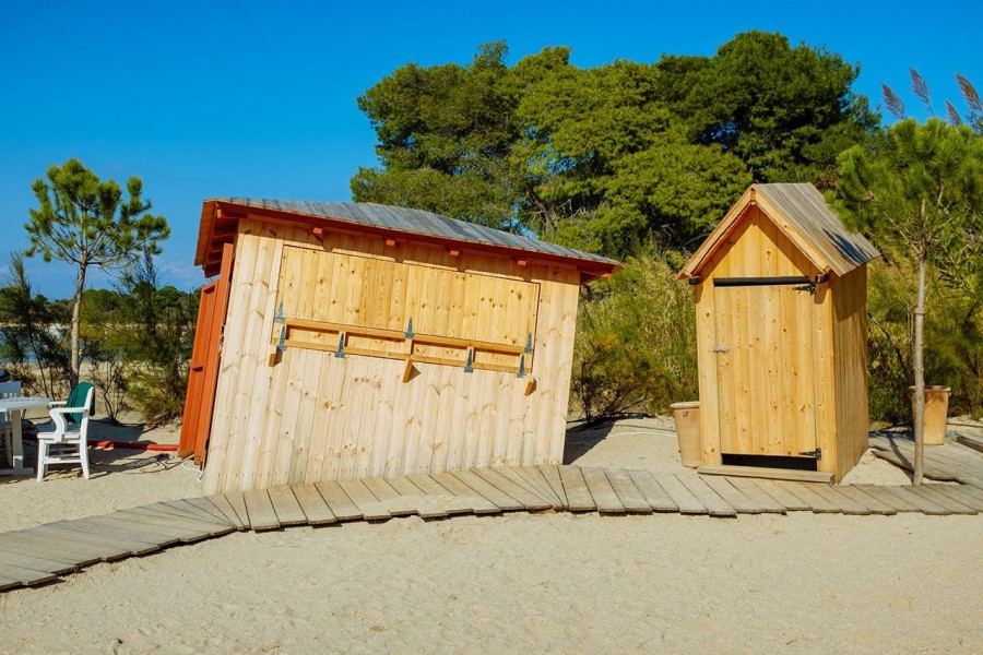 Η νέα καλοκαιρινή «επέμβαση» των designers CTRLZAK στη Χαλκιδική στέλνει ένα ηχηρό μήνυμα- Φωτογραφία 2