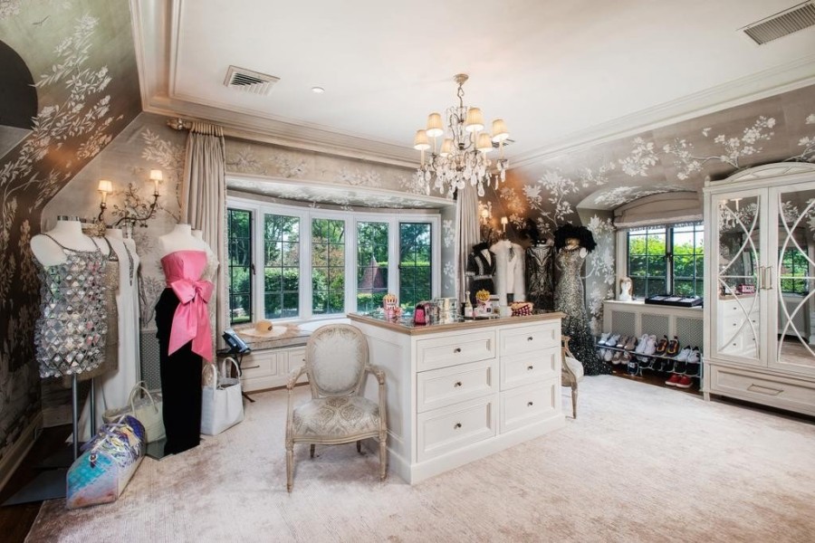 Real Estate: Μέσα στο ονειρικό castle-home όπου έζησε ο Tommy Hilfiger στο Connecticut - Φωτογραφία 1