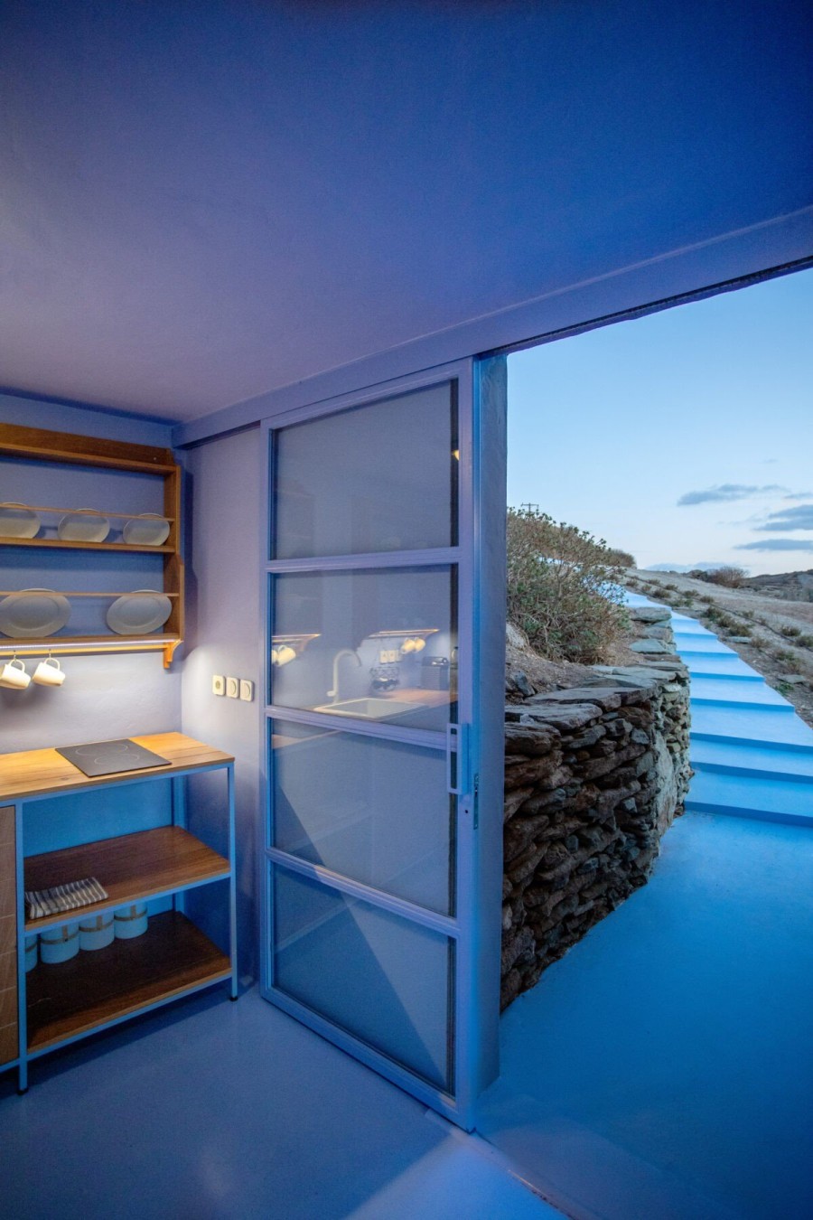 Αποδράστε σε μια νησιώτικη κατοικία στη Σίφνο που κάνει την ανατροπή - Φωτογραφία 3