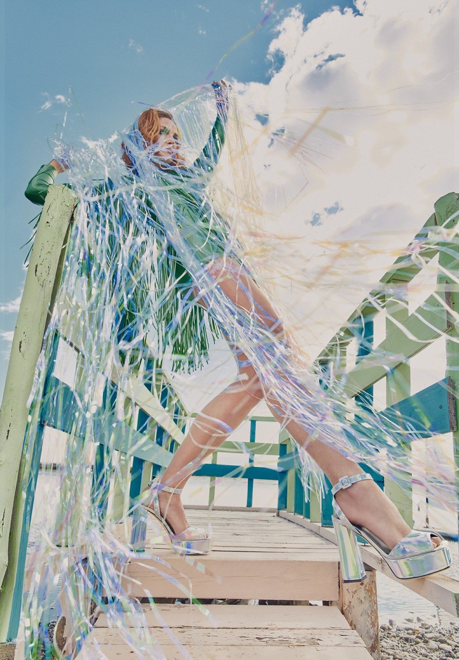 Cosmic Gardens: Η νέα καμπάνια της KALOGIROU είναι ό,τι πιο μοντέρνο & super wow θα δείτε! - Φωτογραφία 1