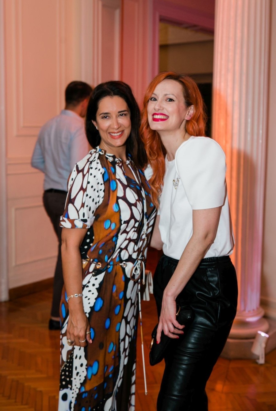 Up Close: Στα λαμπερά εγκαίνια της ατομικής έκθεσης της Caroline De Souza- Φωτογραφία 4