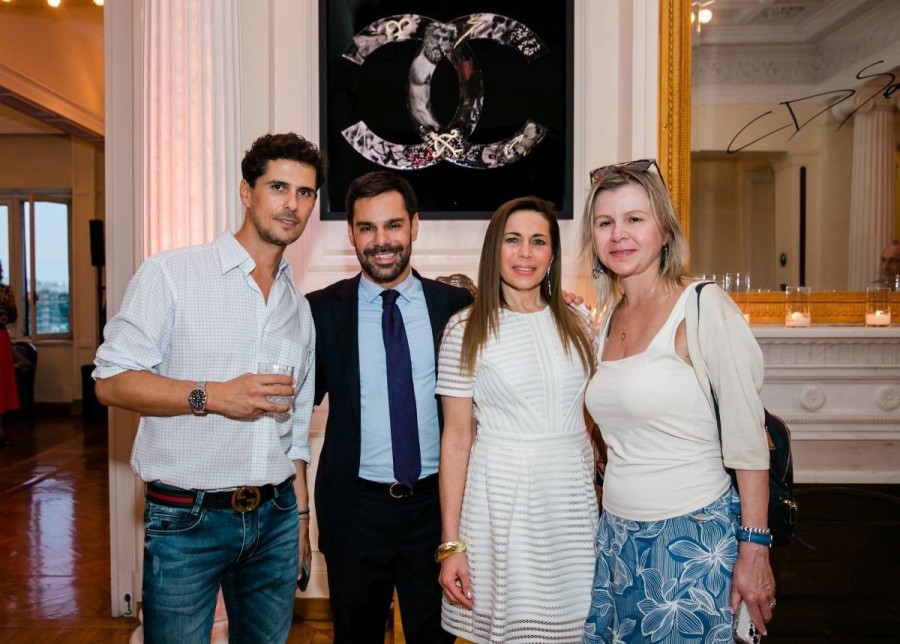 Up Close: Στα λαμπερά εγκαίνια της ατομικής έκθεσης της Caroline De Souza- Φωτογραφία 13